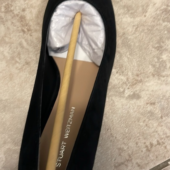Stuart Weitzman Bridget black suede pumps - Picture 2 of 6